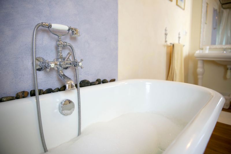 Best Bathtub Refinishing Contractors in Old Hickory, TN